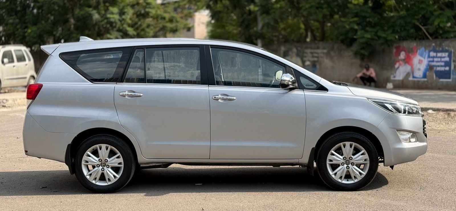 Innova Crysta 